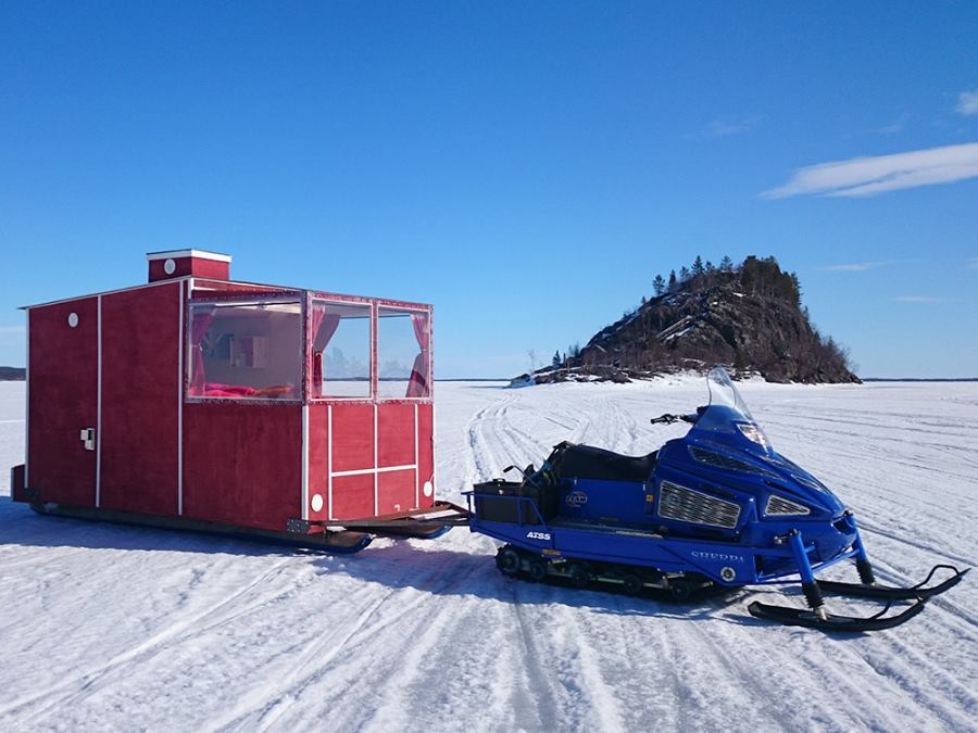 Can I tow my ice-fishing cabin over 1 meter of fresh snow? - Main